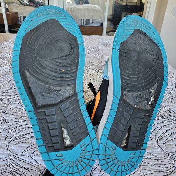 VGUC Nike Jordan 1 High Zoom Air CMFT Bleached Aqua Teal Orange Black 9 - Picture 14 of 16